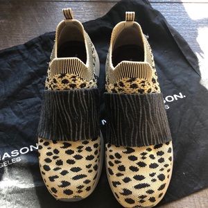 Mark Nason Los Angeles Sketchers